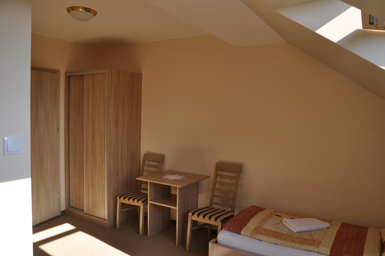 Hôtel Osrodek Rekreacyjno - Wypoczynkowy Beskidek à Gilowice  Chambre photo